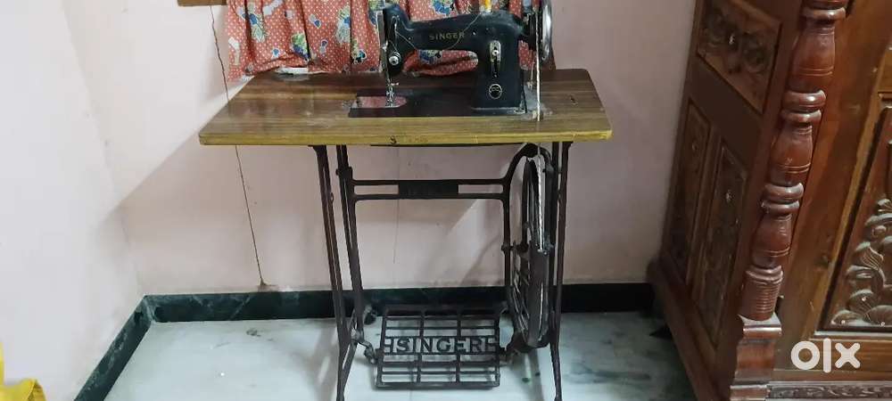 Singer Tailoring machine