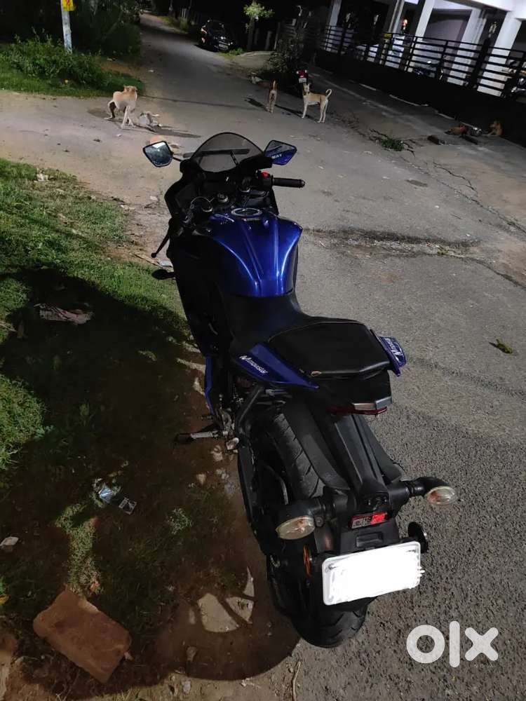 Yamaha R15 v3