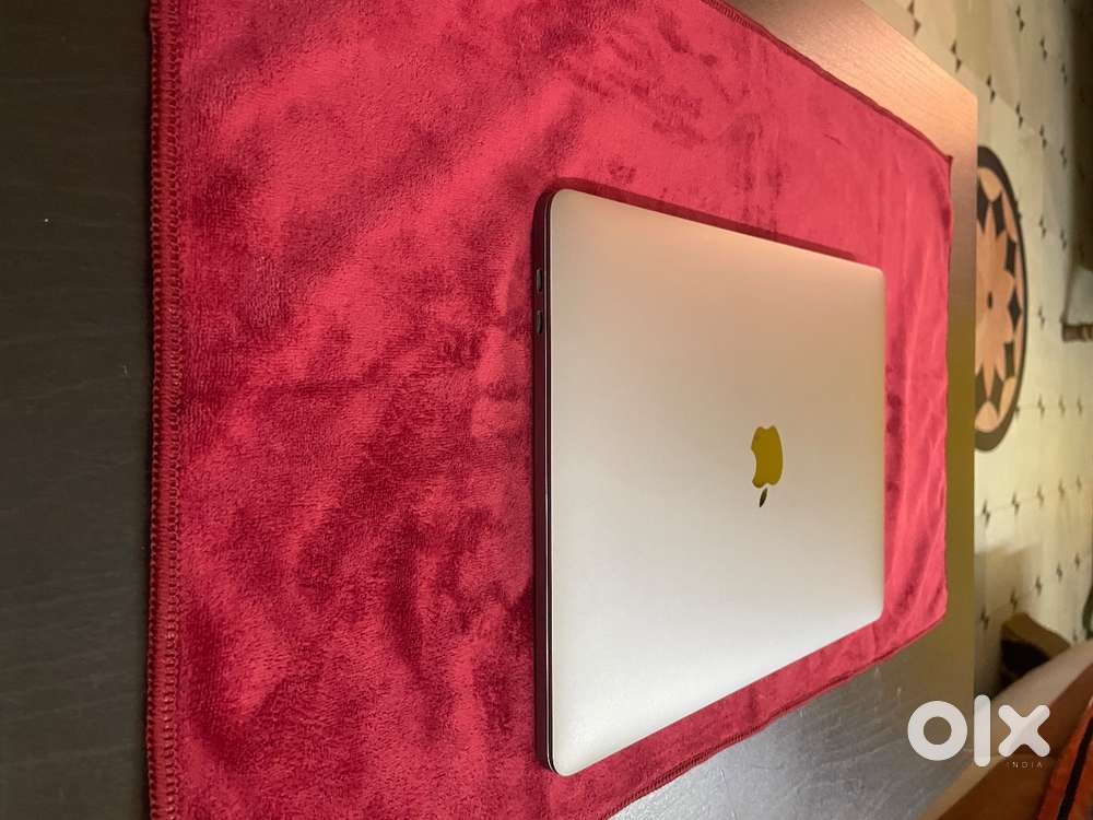MacBook Pro 13 - inch Touch Bar