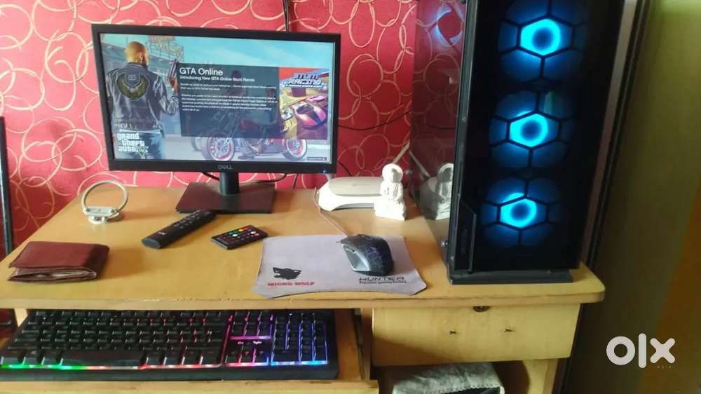 Fast Intel i3 7th Gen PC  12GB RAM  SSD Installed  Dell 19” Monitor