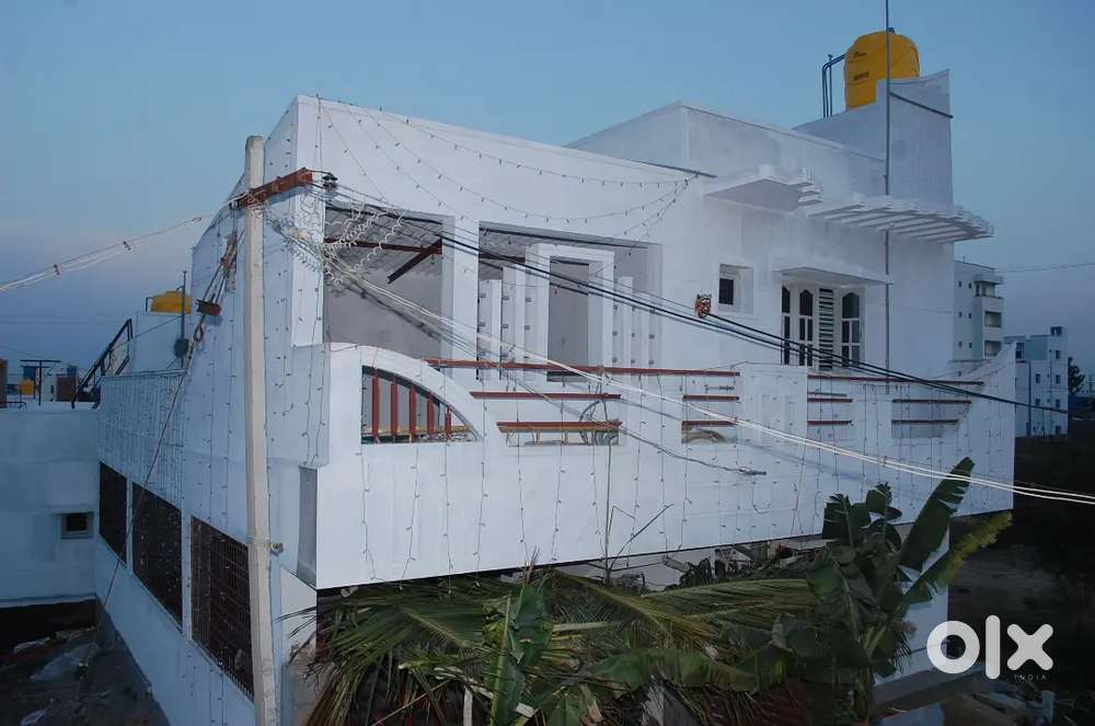 Newly build single room for Ladies only l, parking availy, 24x7 water