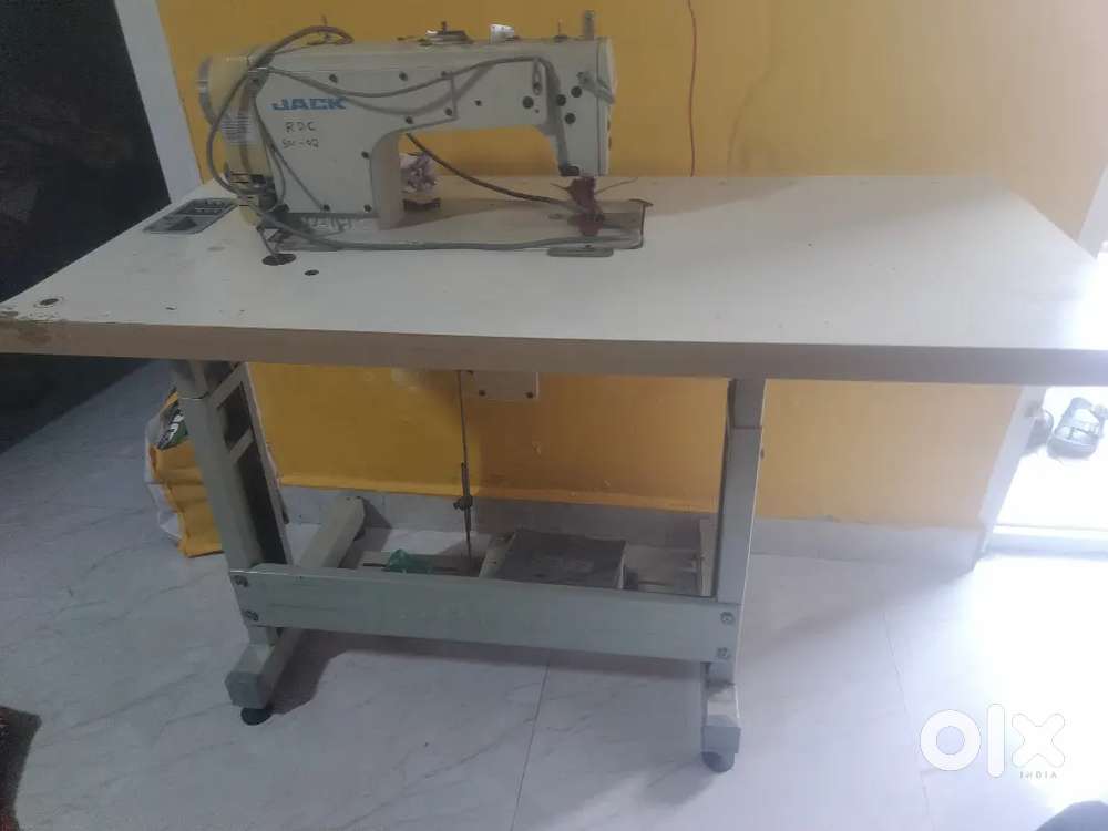 Tailoring machine