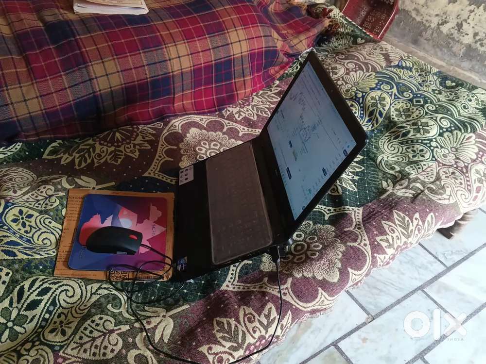 Dell latitude laptop 8GB ram 256GB ssd i5 6 generation prosessor