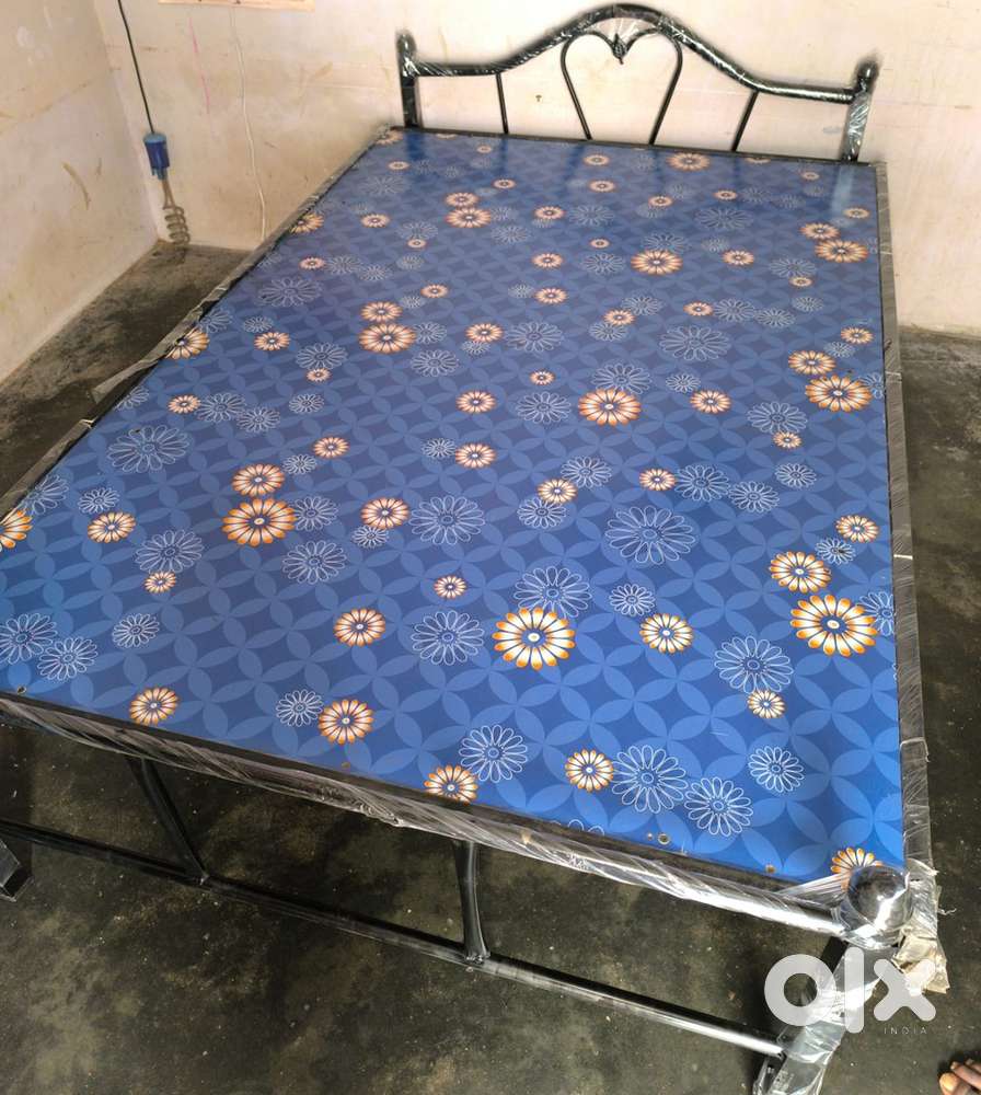 6x4 Steel Cot with Full Plywood