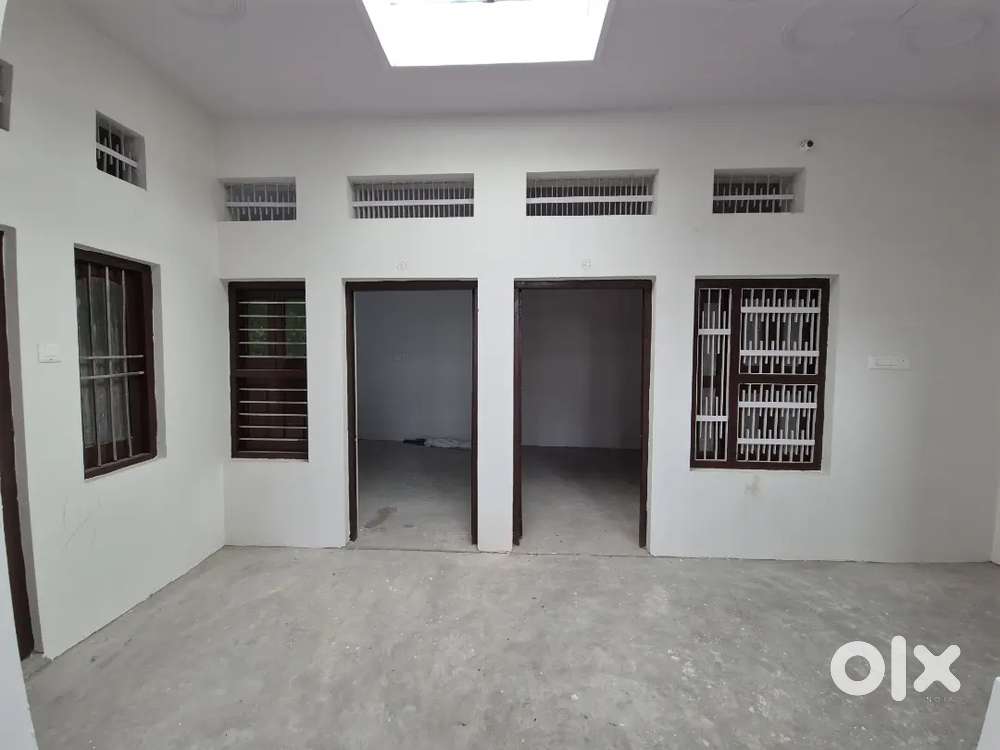 2 rooms plus kitchen plus bathroom plus bhrandha