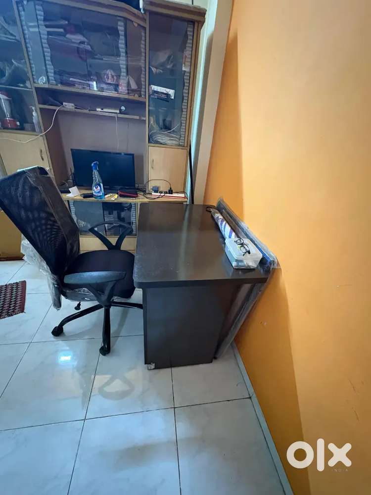 Computer table and chair