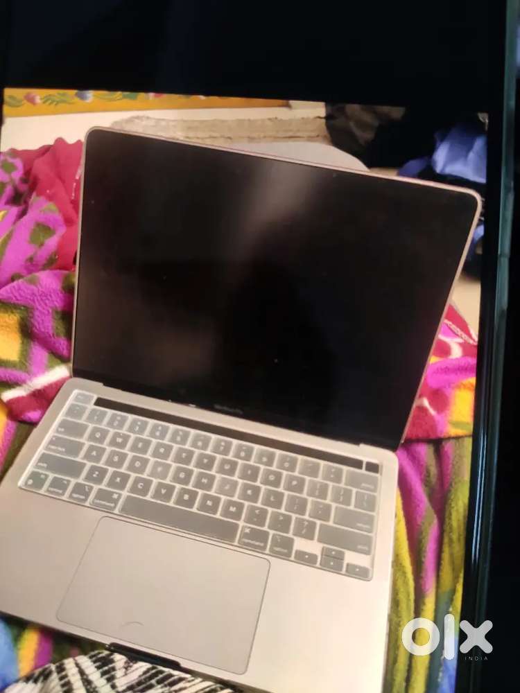 Apple Macbook Pro Touch screen