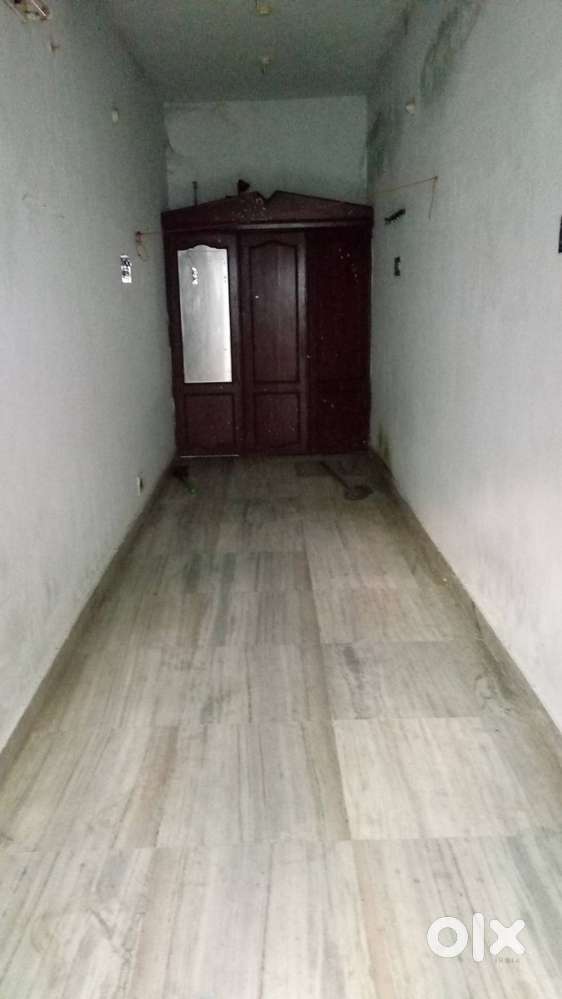 Single room with attached bathroom for rent in HB Colony