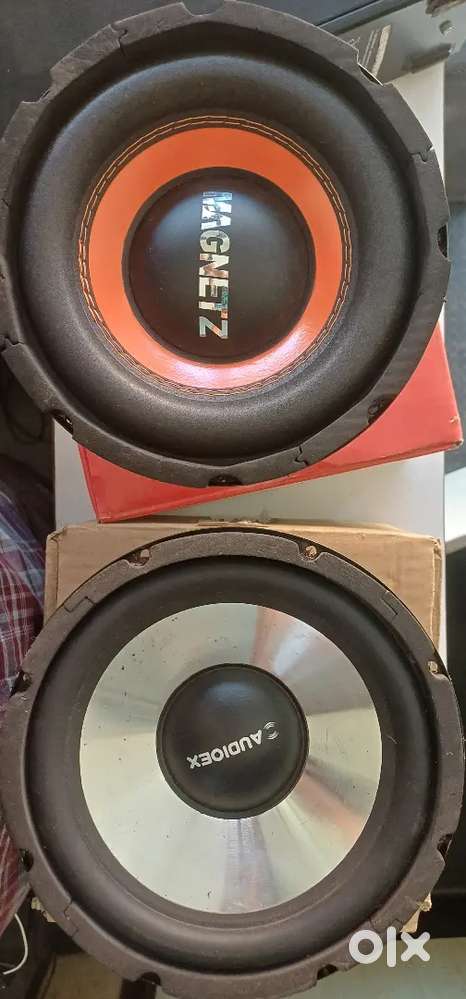8 inch subwoofers 2no.S