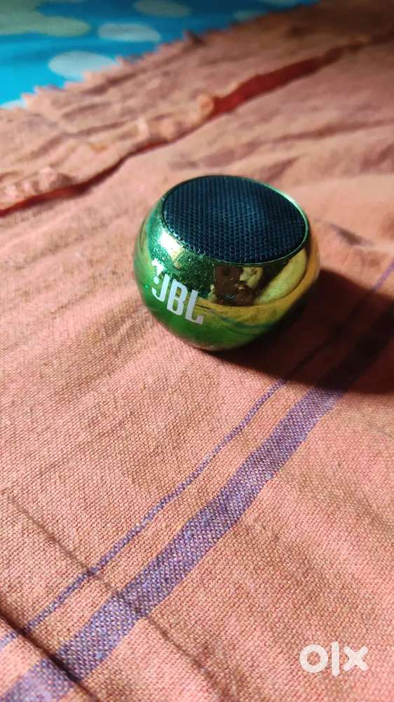 JBL mini bluetooth speaker