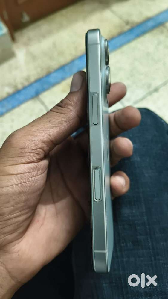 Iphone 16 pro 1.5 Month old