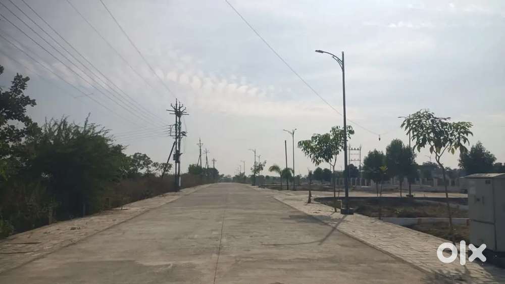 “वर्धा रोड पर IIIT और Law University के पास 18 लाख में प्लॉट उपलब्ध।”