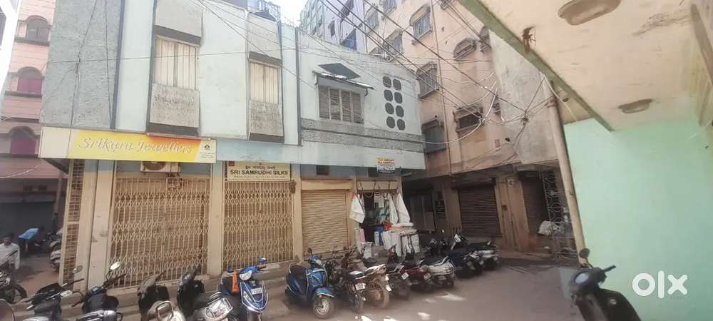 Commercial Property in Avenue Road