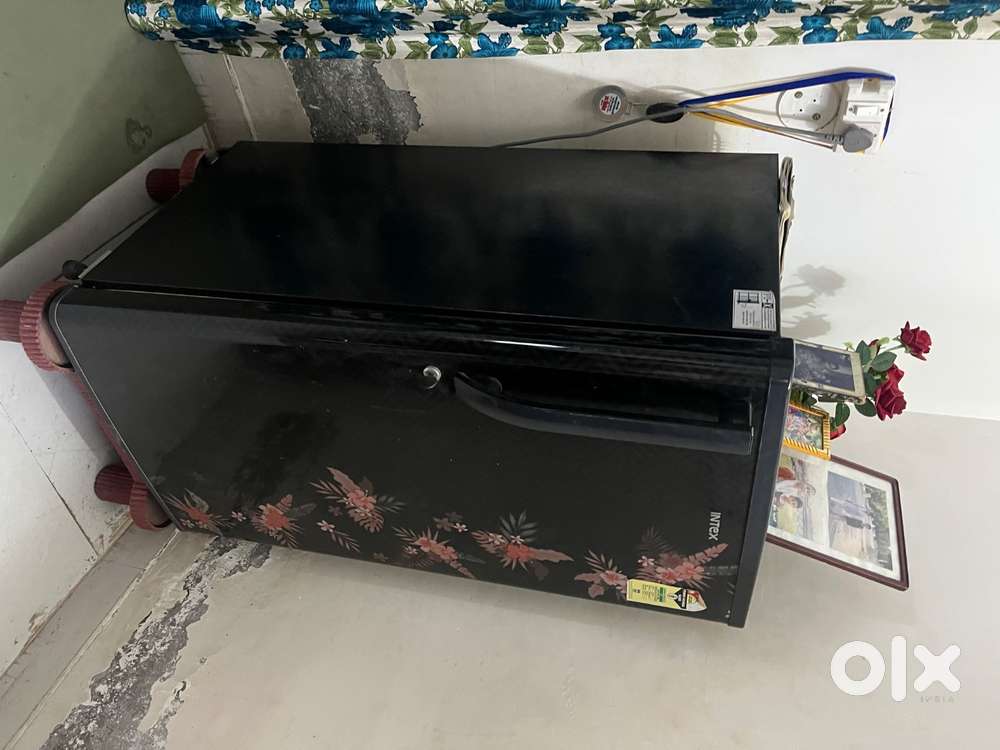 Intex RG 211GT refrigerator, brand new condition