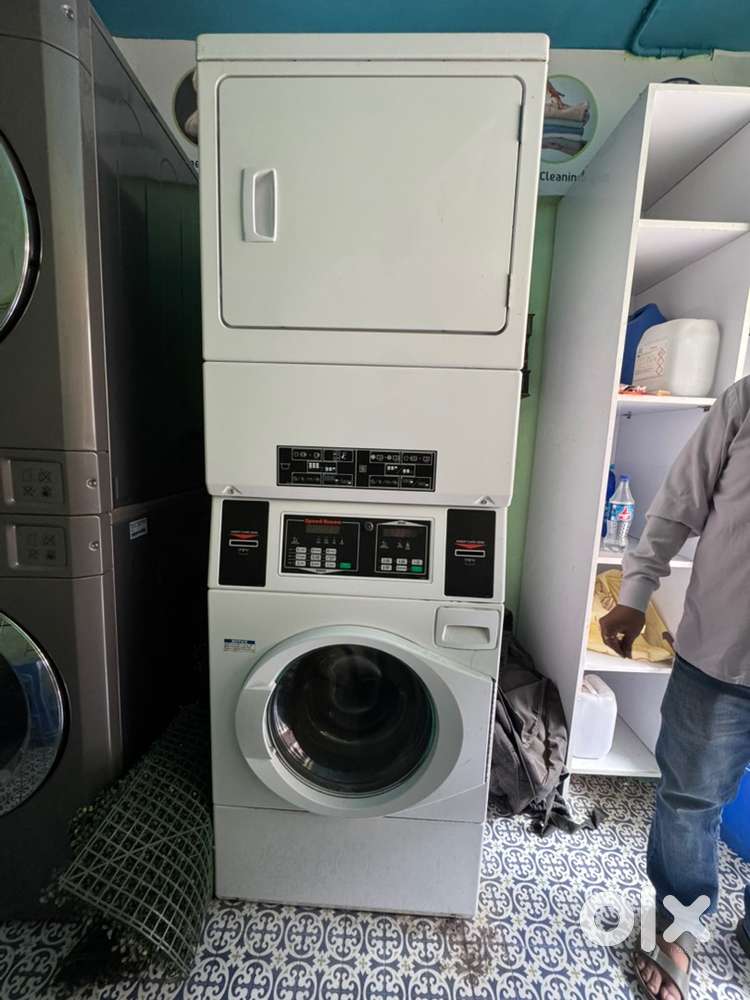 Speed Queen commercial laundry machine (washer/dryer ) full stack