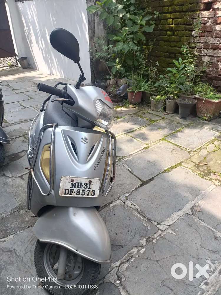 Petrol scooty