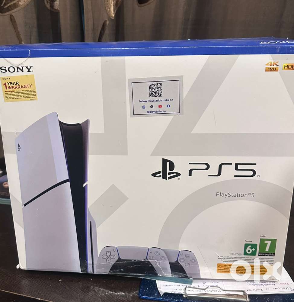 PlayStation 5 Slim 1TB Disc Edition Dual Controller Bundle