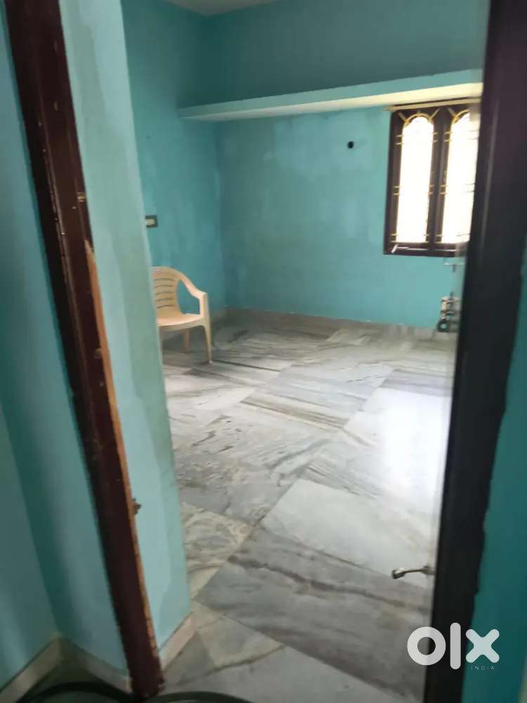 2car parking no closed capbords for families r bachelor's r office s