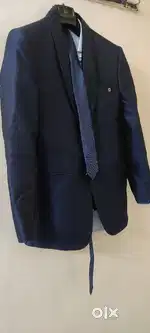 Very new Branded BENNEVIS coat suit for urgent sale