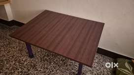 4 plastic chairs & Study Table