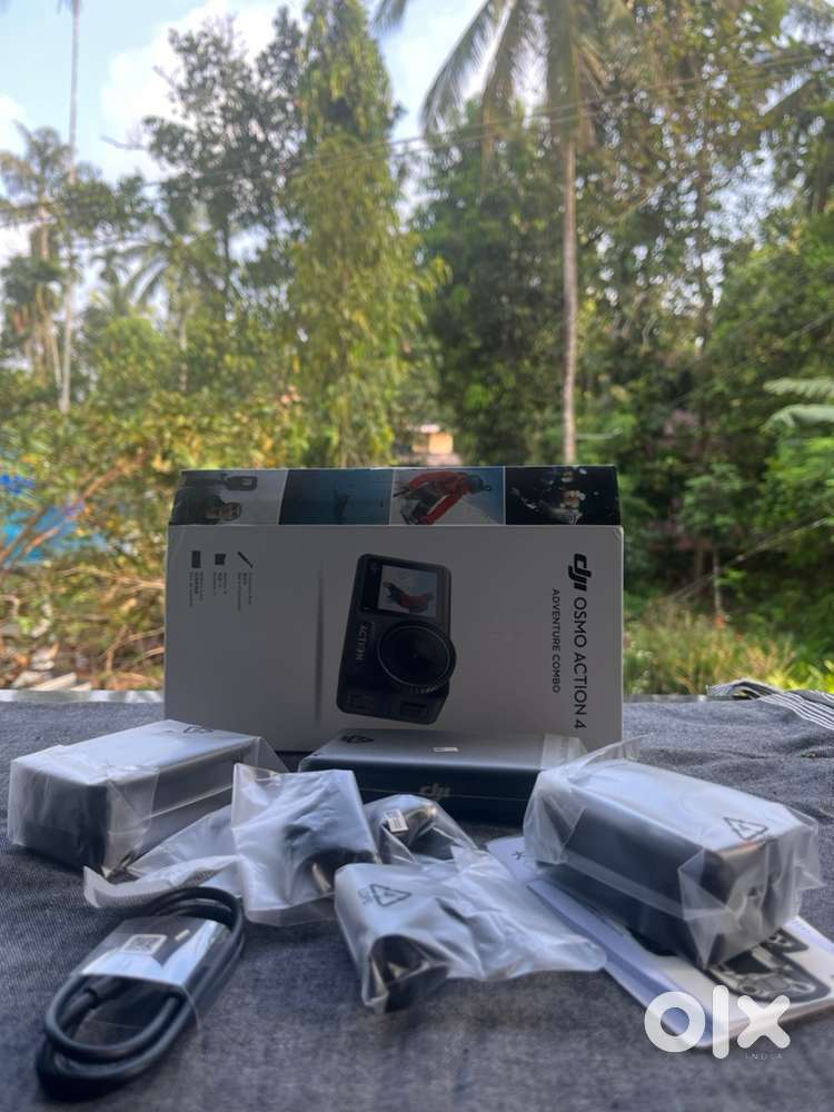 DJI action 4 adventure combo