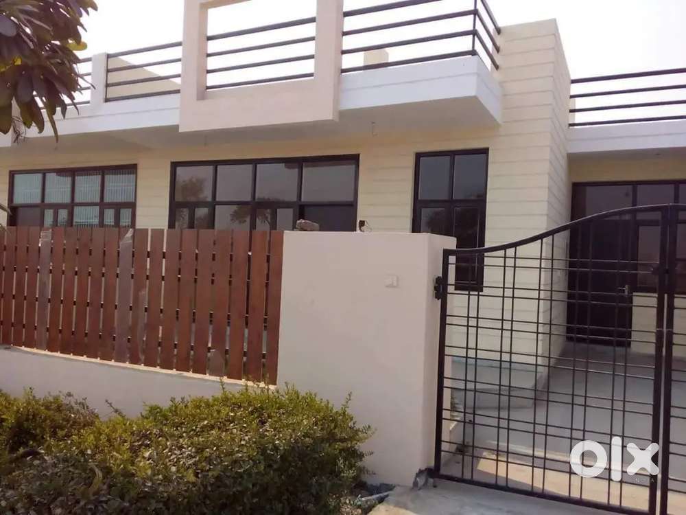 200 yd Independent Villa.