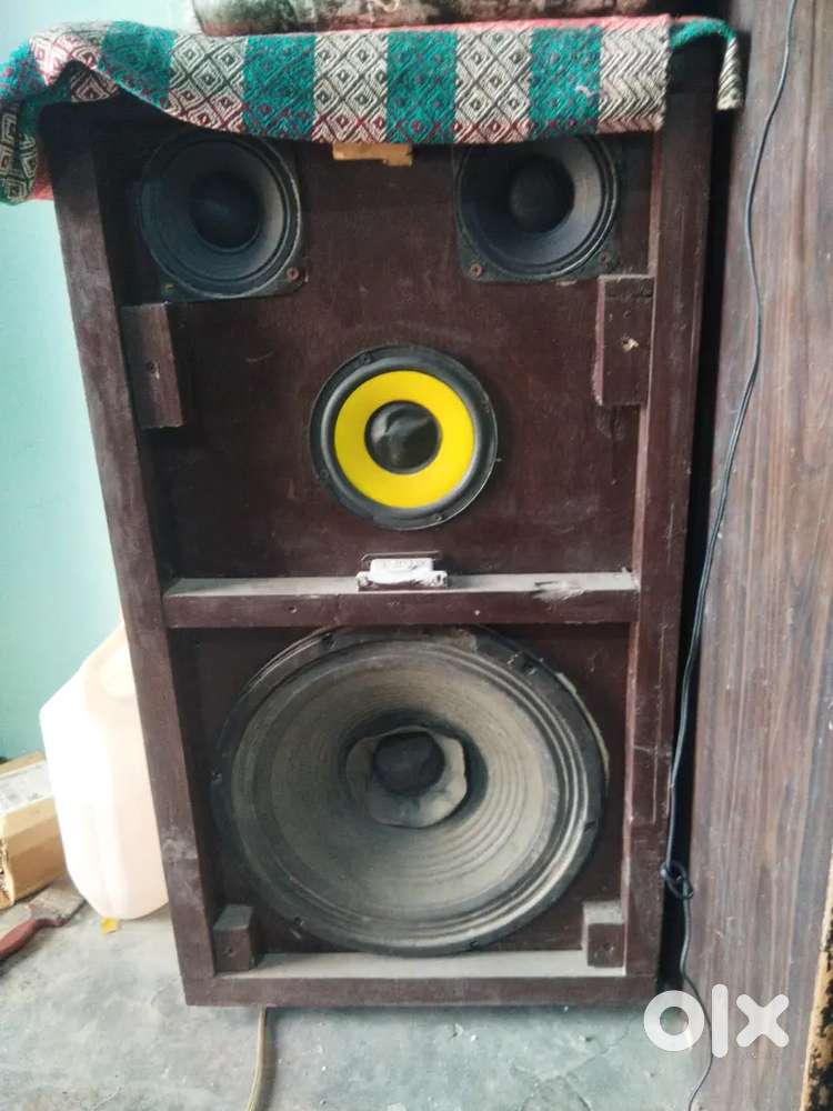 12 woofer and 1 midrange and 2 tweeter sound box without amplifier