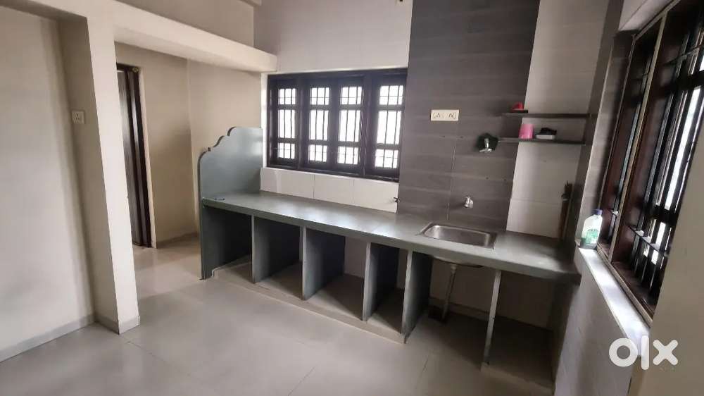 Rent 2bhk house 1st floor