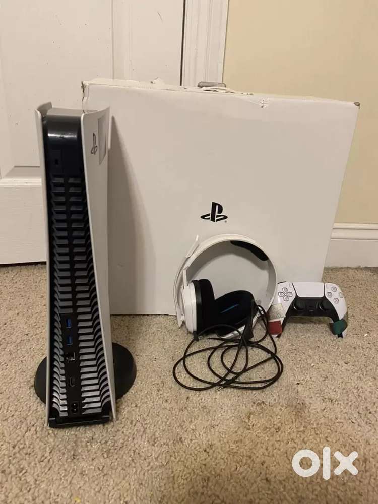 SONY PLAYSTATION 5 (PS5) CONSOLE - DIGITAL EDITION BUNDLE TESTED AN