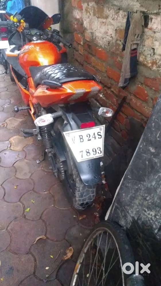 Bajaj 220 modified price negotiable