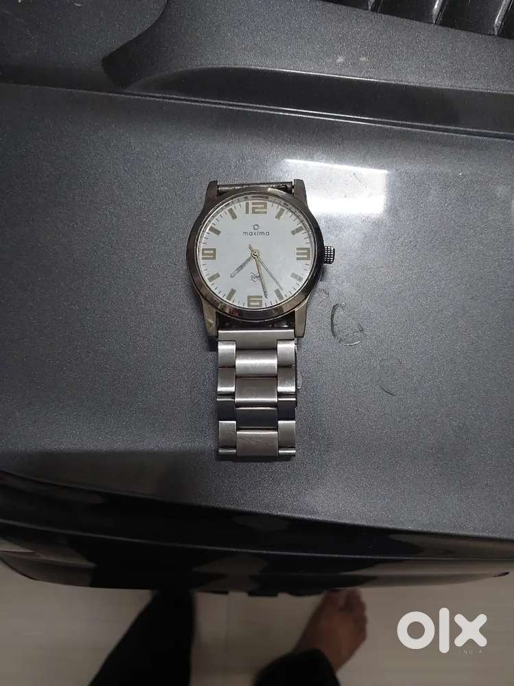 Analogue wrist Watch