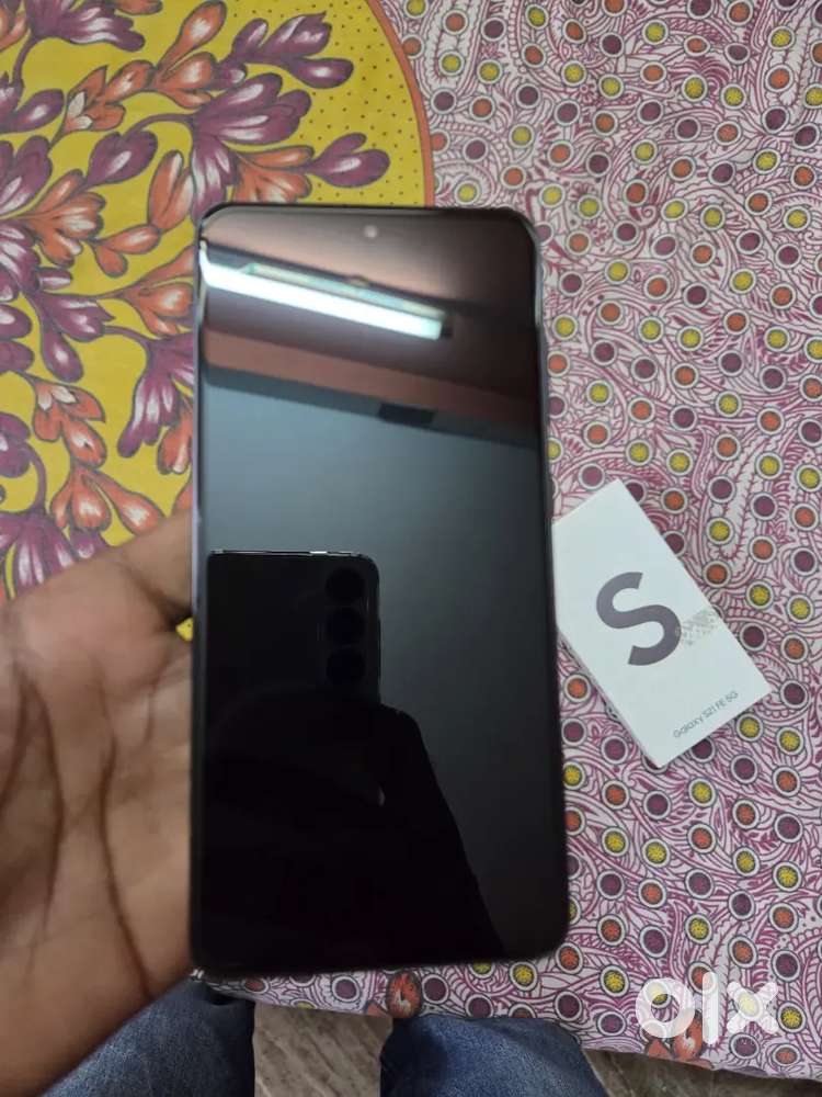 Samsung galaxy s21 fe 5G (128gb storage 8gb ram )new condition