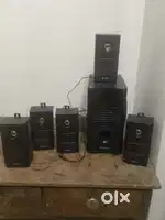 Home Theatre 5 speakers