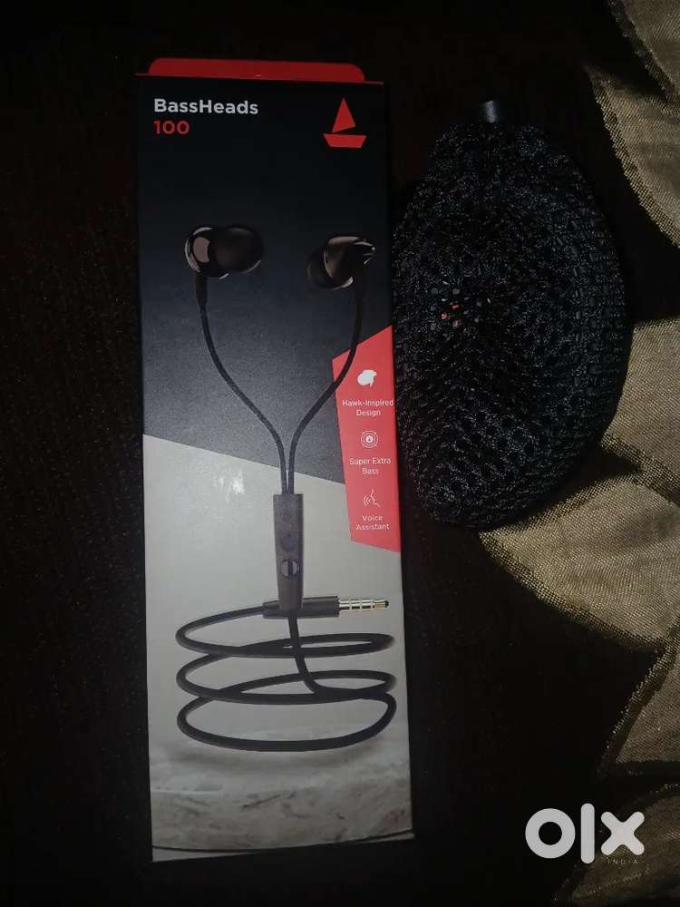 Boat bassheads earphones black brand new