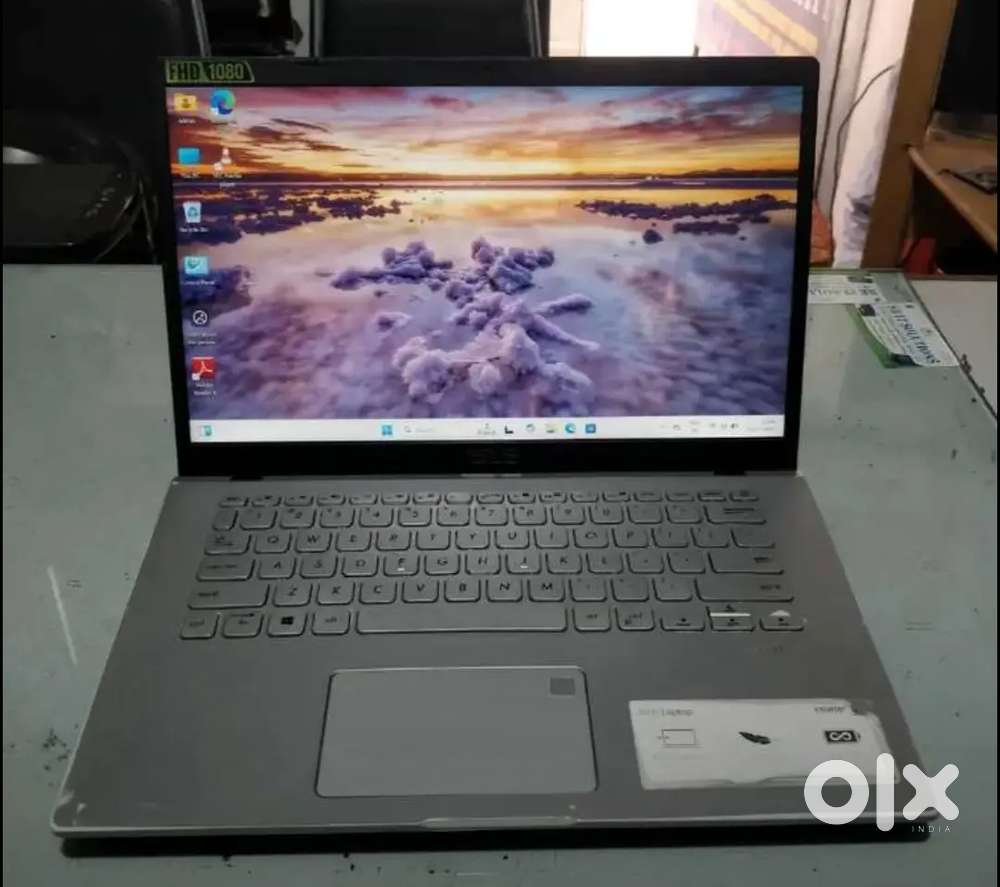 Asus intel core i5 8th gen 8GB RAM  512GB SSD Windows 11