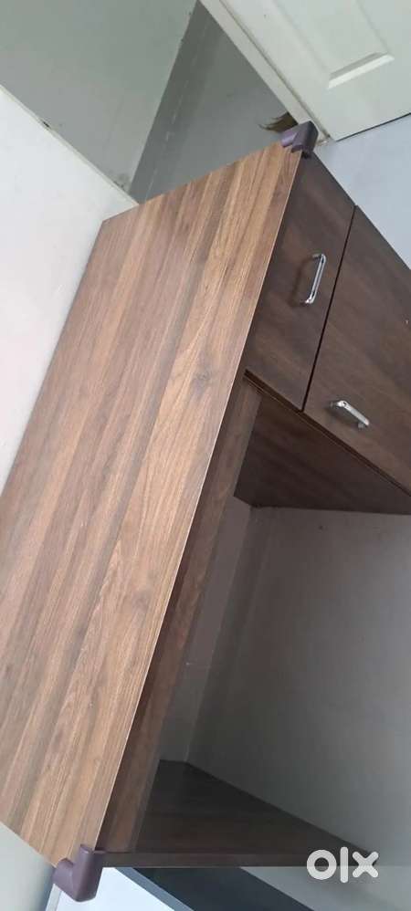 Wakefit Study table/ laptop table/working table/computer table