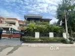 16 MARLA CORNER FACING PARK SECTOR 71