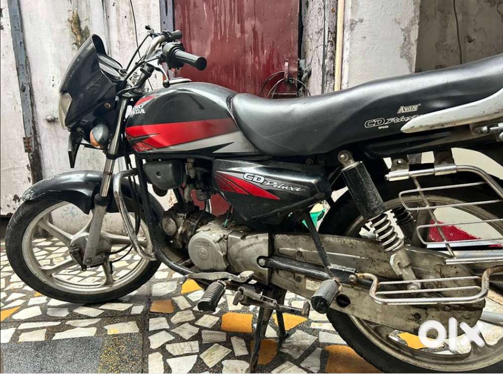 CD Deluxe, 100 cc, no damage, in very good condition, 2008 Model