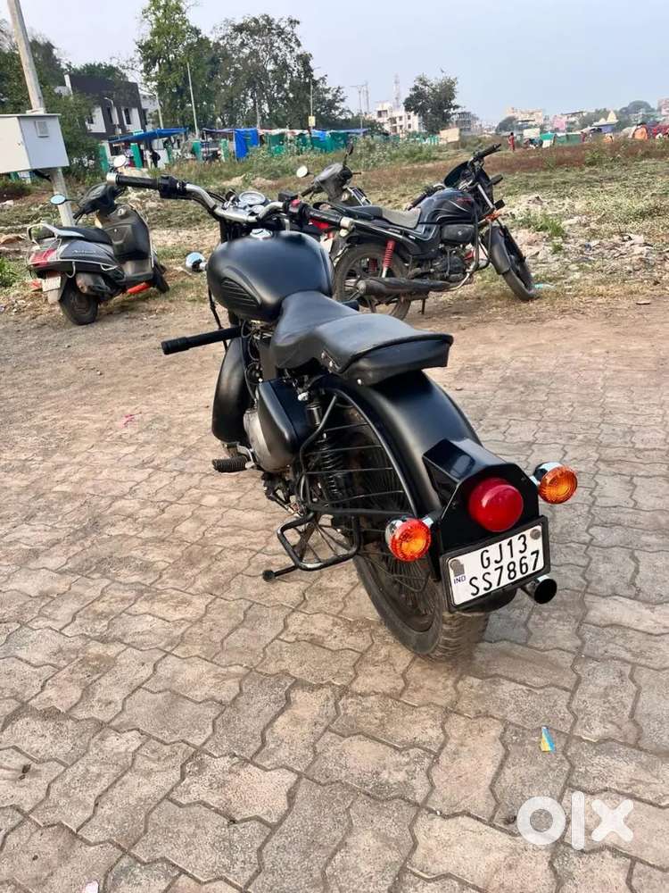 Royal Enfield Classic 500cc .2016.Good Condition.Urgent Sale .Surat