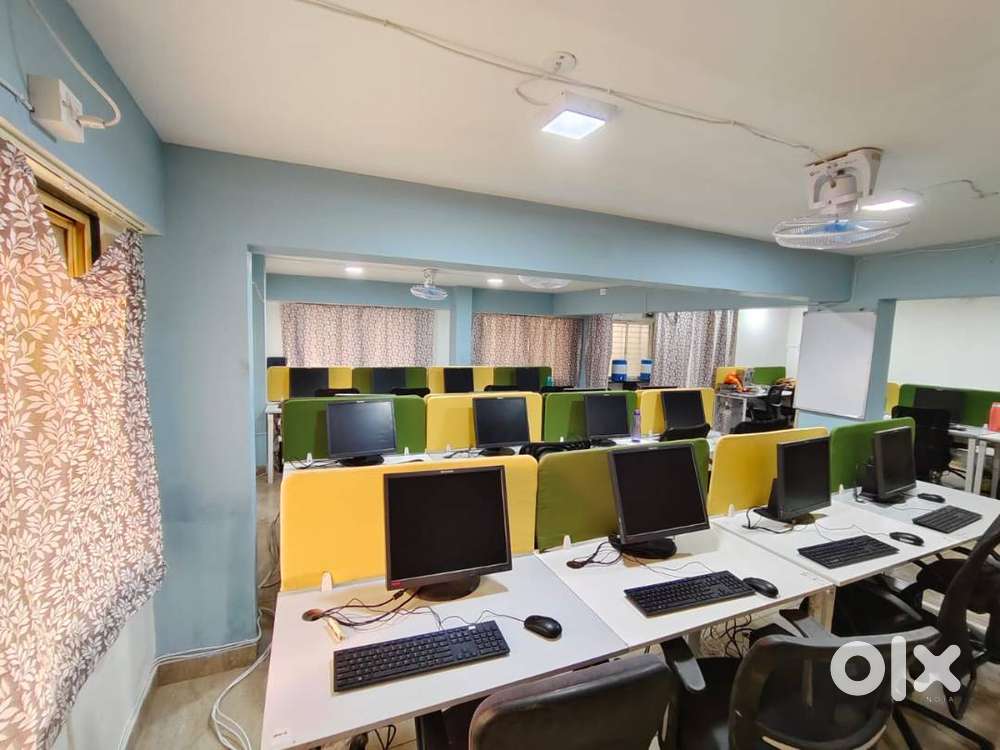 Office available on rent in near jaora compound