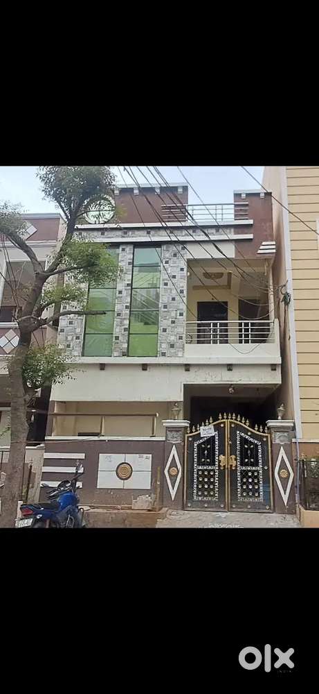 Resale Independent House 100 Sqyds for Sale, East Facing