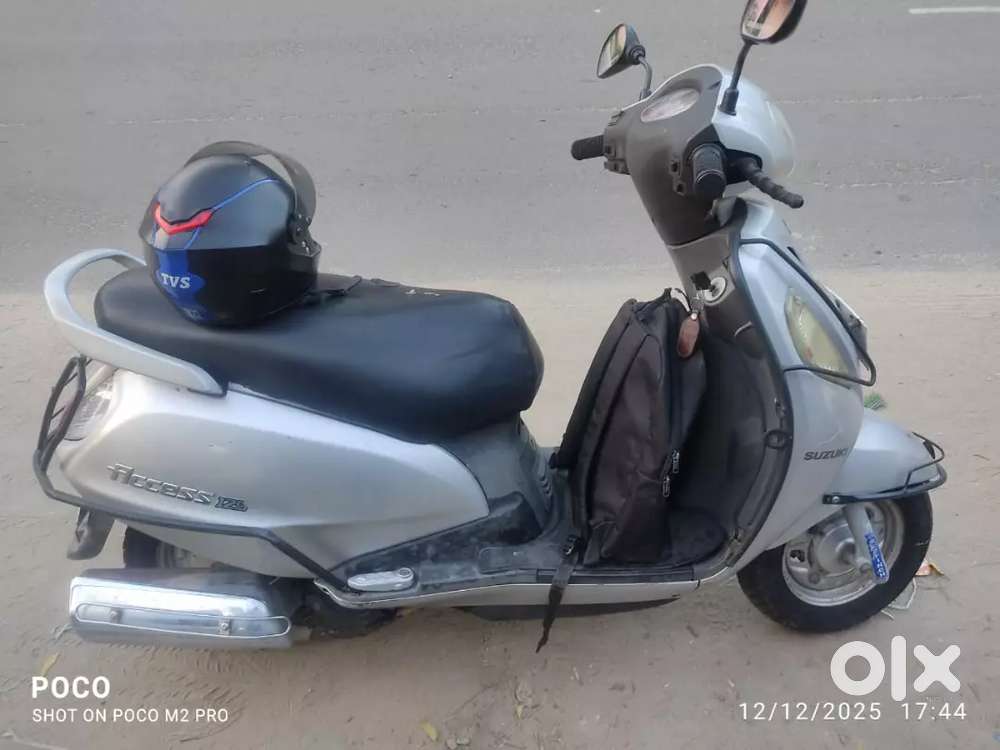 Suzuki Access 2015 model