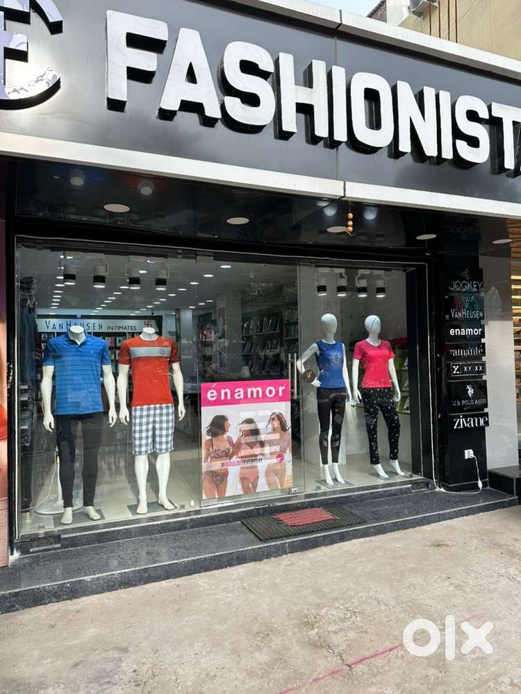 Sales Girl Required In Garment Store