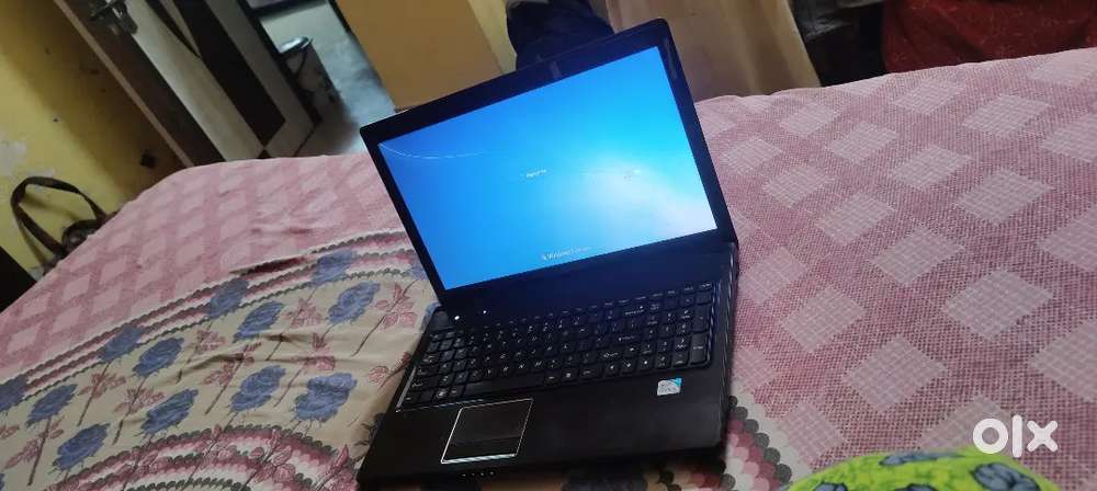 Lenevo windows 7 Laptop