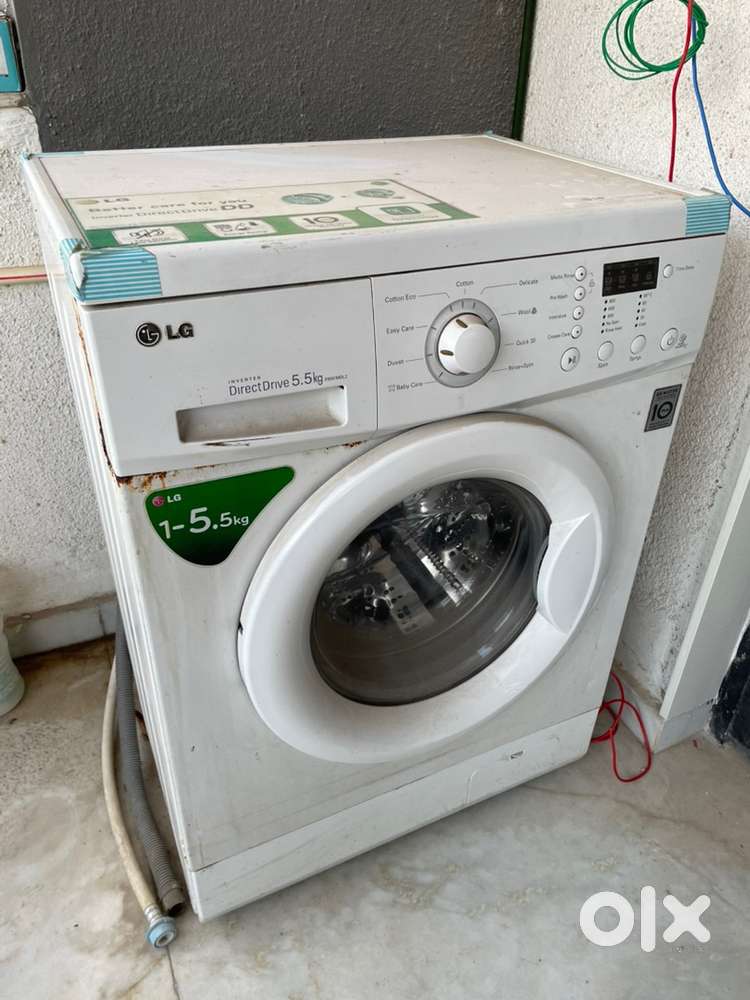 LG 5.5 kg front load fully automatic washing machine
