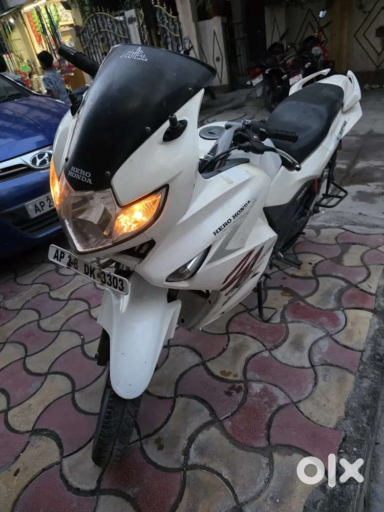 Karizma ZMR 2011 model for sale