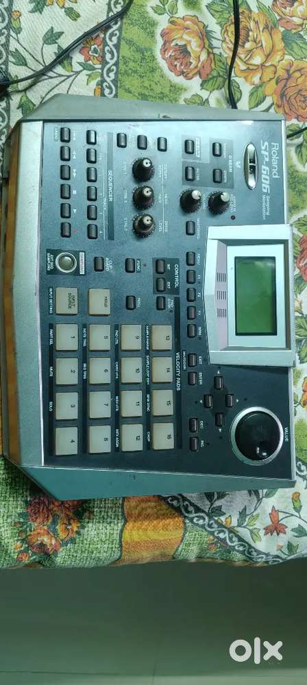 Roland sp 606