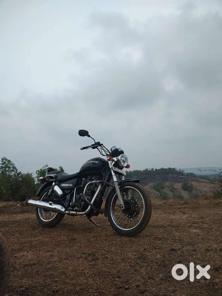 Royal Enfield Thunderbird 350 for sale in excellent condition.