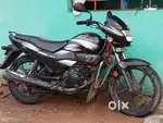 BS4 super splendor petrol engine