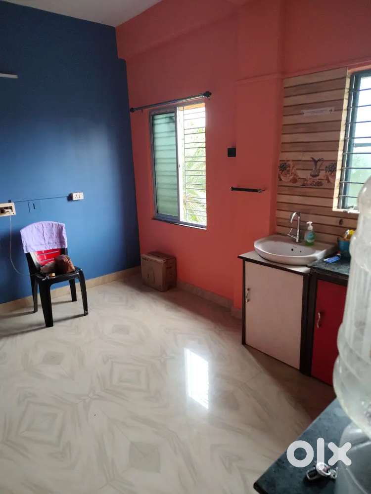 2BHK with 2 bathroom,open kitchen, well painted
